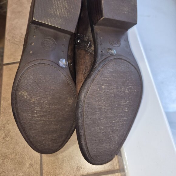 Lucky Brand Basel Ankle Bootie Size 7.5. - Picture 5 of 8